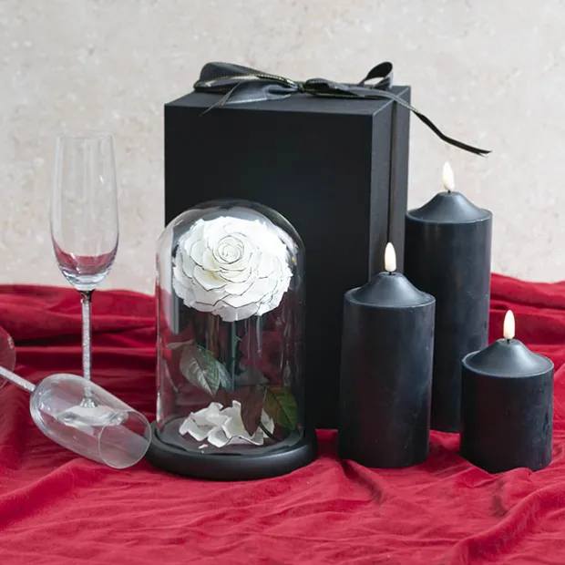 Amore Forever Rose Single Stem Cloche White (12Dx20cmH)