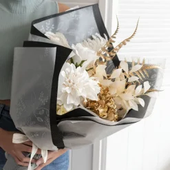 Cello Frosted Hand Drawn Leaves 40mic Green Pk100 (50x70cm)