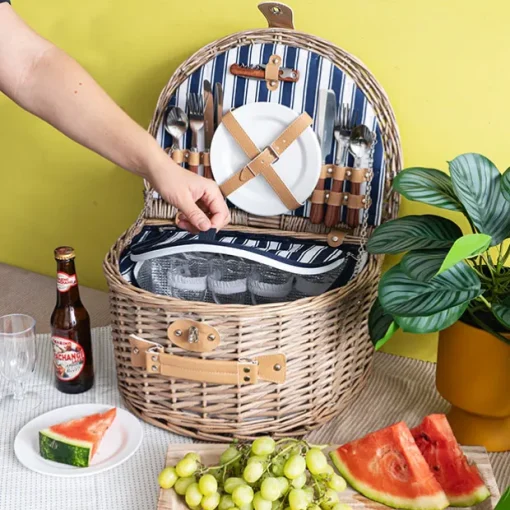 Deluxe 4 Person Picnic Basket Brown (41x31x22cmH)