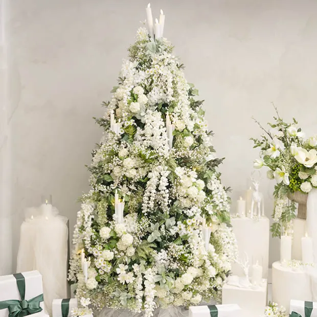 Emerald Pine Christmas Tree Green (121cmWx210cmH)