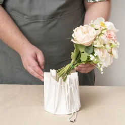 Flower Bouquet Designer Pod Pack 10 White (13.8x14.4Hcm)