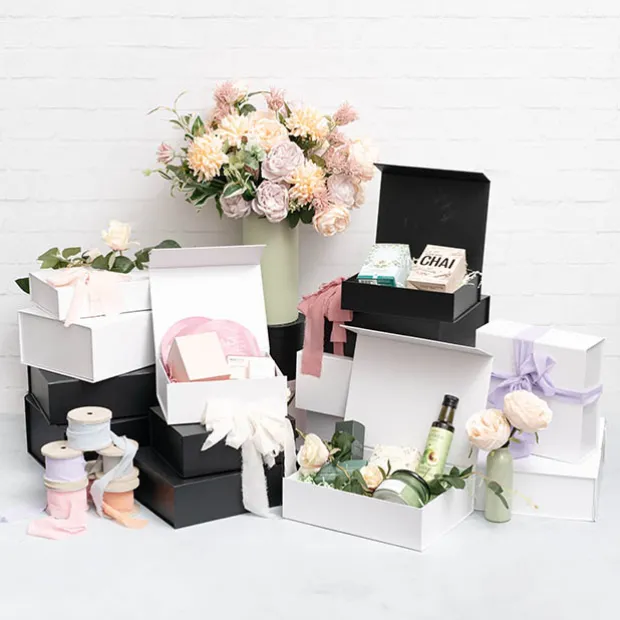 Hamper Gift Box Magnetic Flap Large Black (38x26x9.5cmH)