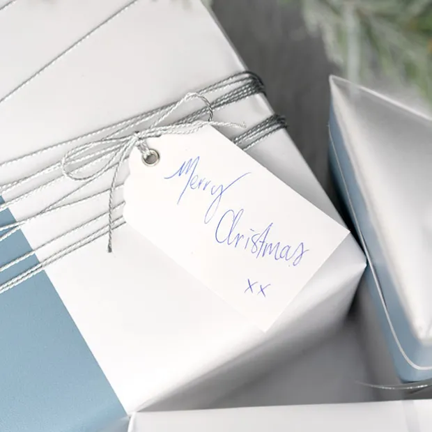 Hanging Gift Tags Scallop White Pack 20(5x9cmH)