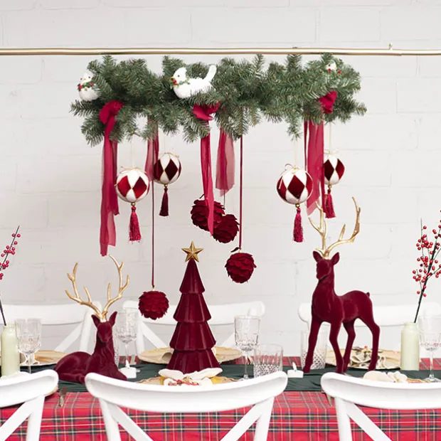 Metal Table Flower Arch Extendable Gold (125x110cmH)