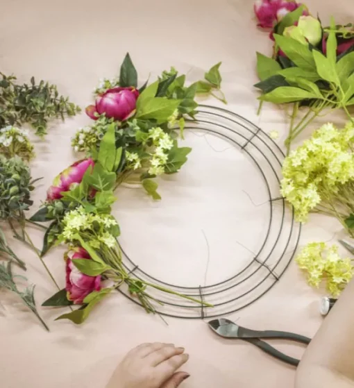 Wire Wreath Frame 16" (40.5cmD) Dark Green